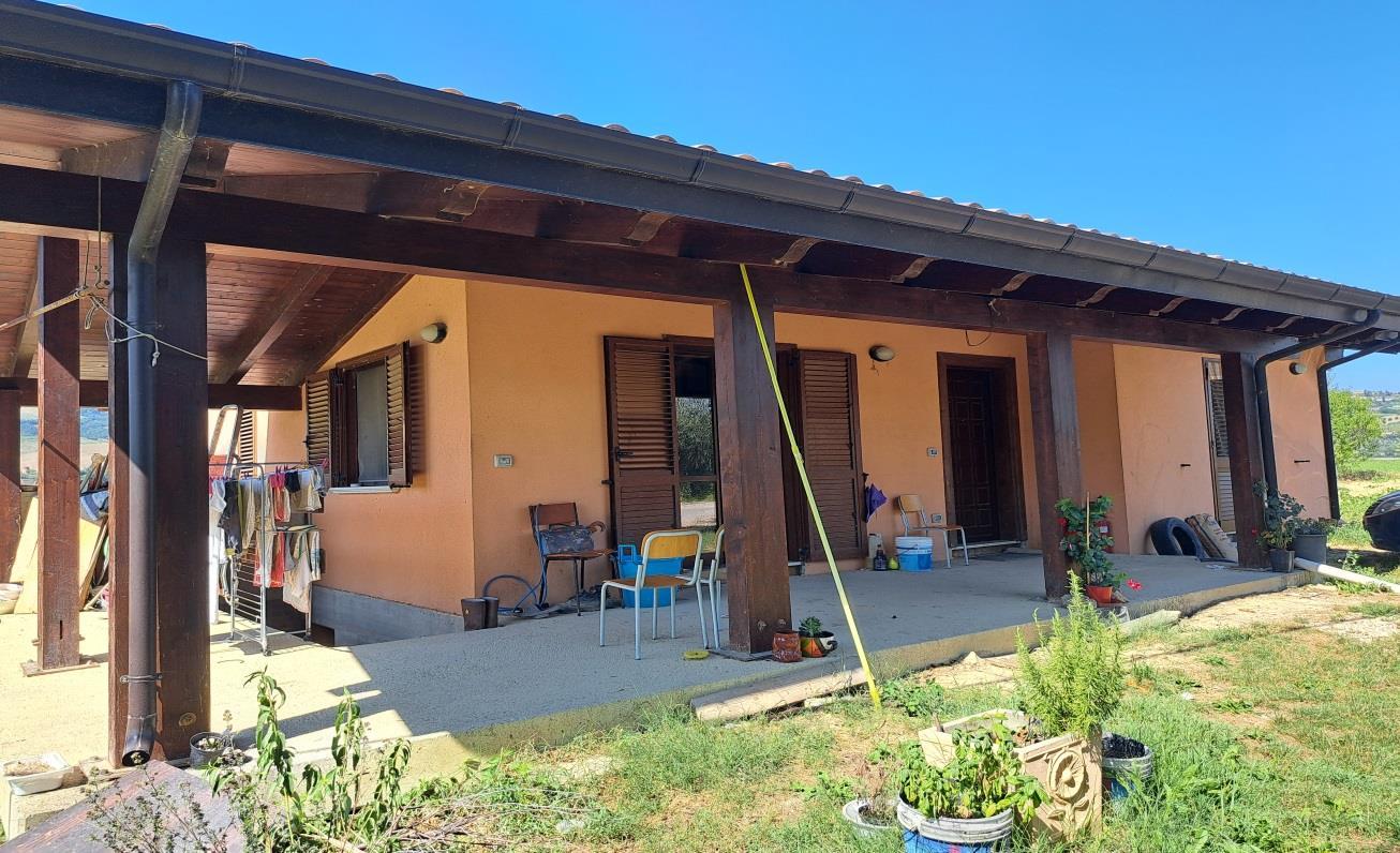 immobile rustico all'asta in Contrada Trofigno 32 Penne (PE) - 1