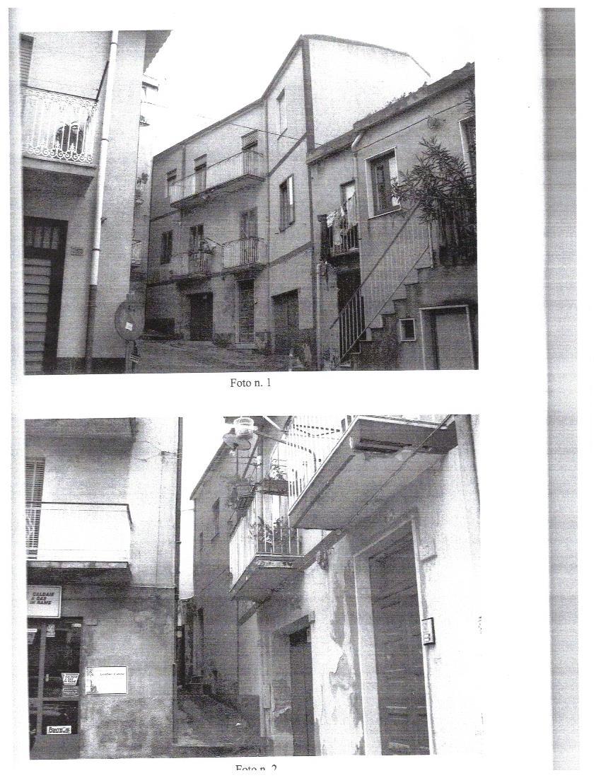 immobile garage all'asta in Cortile AMEDEO 11 - 94011 Agira (EN) - 1