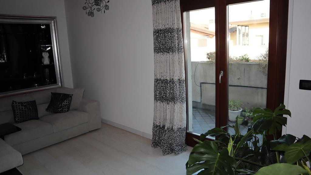 immobile appartamento all'asta in Via Amatore Sciesa 23 - 20831 Seregno (MB) - 5