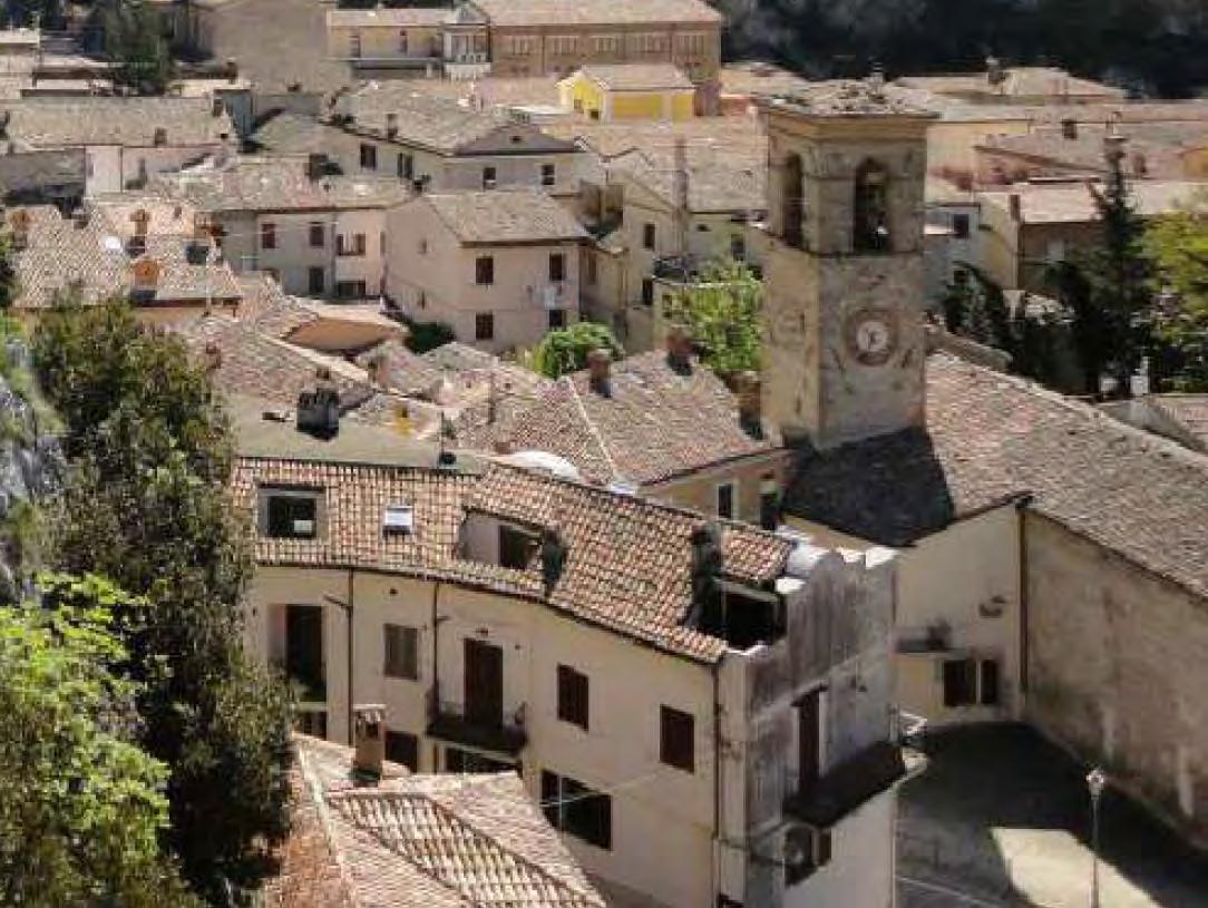 immobile appartamento all'asta in VIA ANTONIO GRAMSCI 18 - 62025 Pioraco (MC) - 2