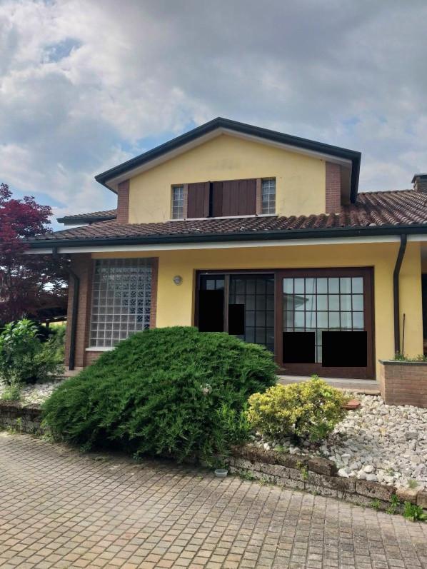 immobile appartamento all'asta in Via Emanuele Finzi, 153 - 45021 Badia Polesine (RO) - 1