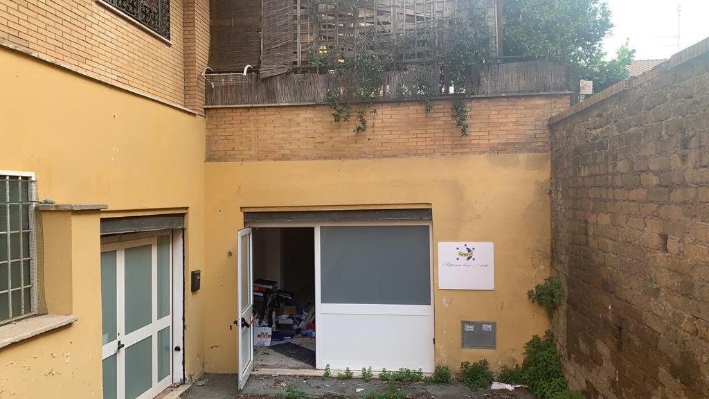 immobile garage all'asta in VIA ENRICO DE NICOLA N 15 (VIA DEL MATTATOIO N 212) - 00045 Genzano di Roma (RM) - 4