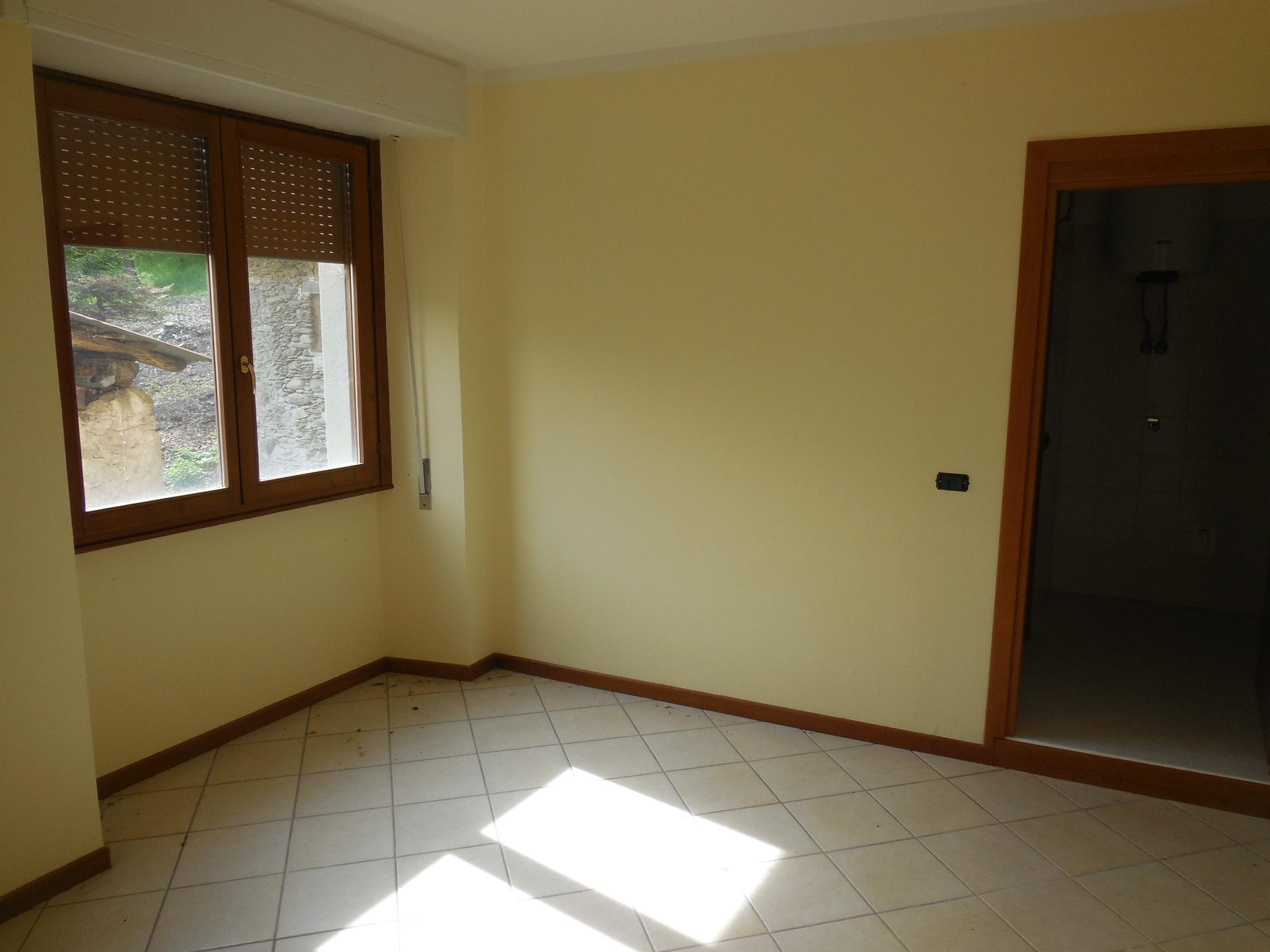 immobile appartamento all'asta in Via Nesina n 4 - 23030 Castello dell'Acqua (SO) - 1