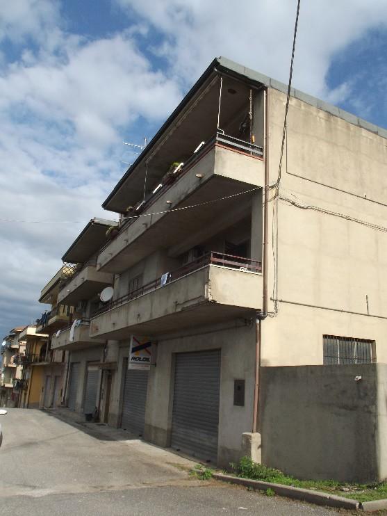 immobile appartamento all'asta in Via Bologna snc - 89023 Laureana di Borrello (RC) - 2