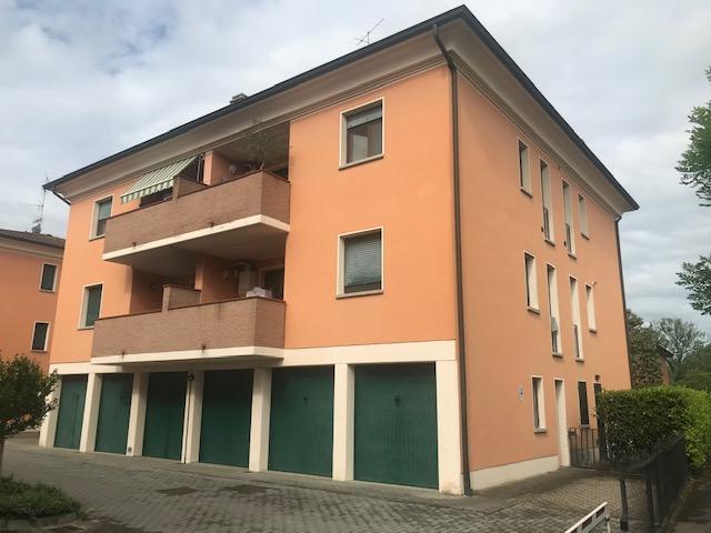 immobile appartamento all'asta in Viale Severino Taddei, 9 - 42122 Reggio nell'Emilia (RE) - 2