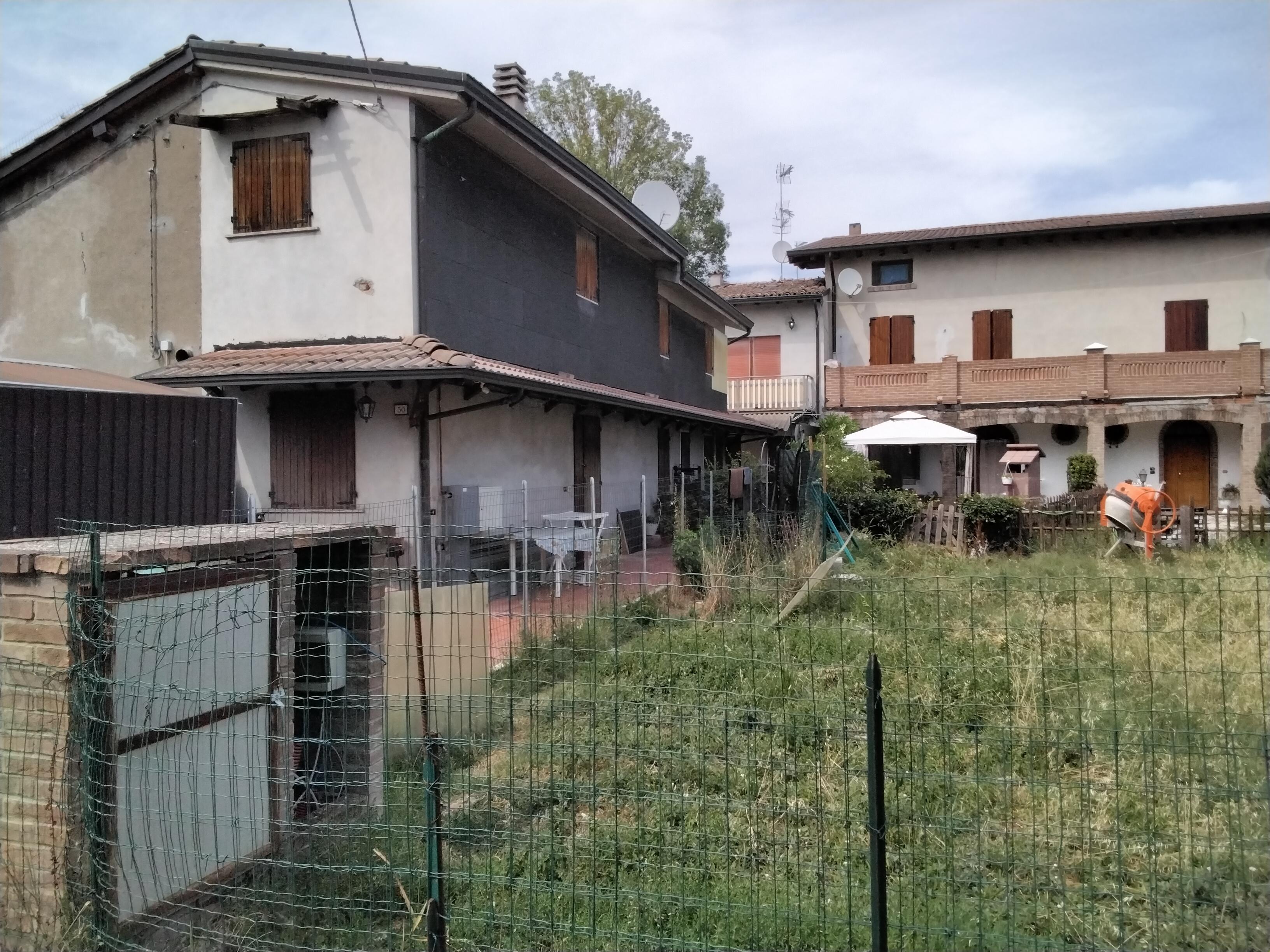 immobile casa singola all'asta in Via Case Melli, 48-50 - 42024 Castelnovo di Sotto (RE) - 4