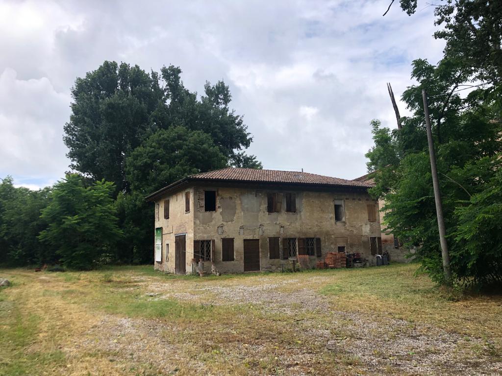 immobile terreno all'asta in Via per Reggio, 30-32 - 42015 Correggio (RE) - 1
