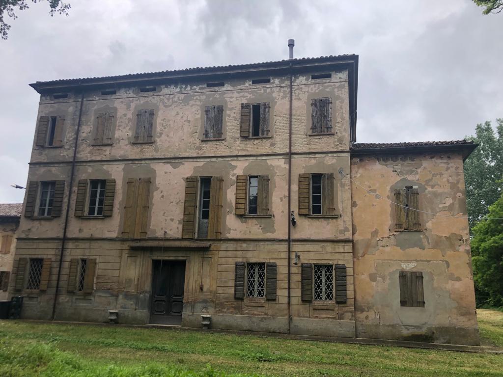 immobile terreno all'asta in Via per Reggio, 30-32 - 42015 Correggio (RE) - 2