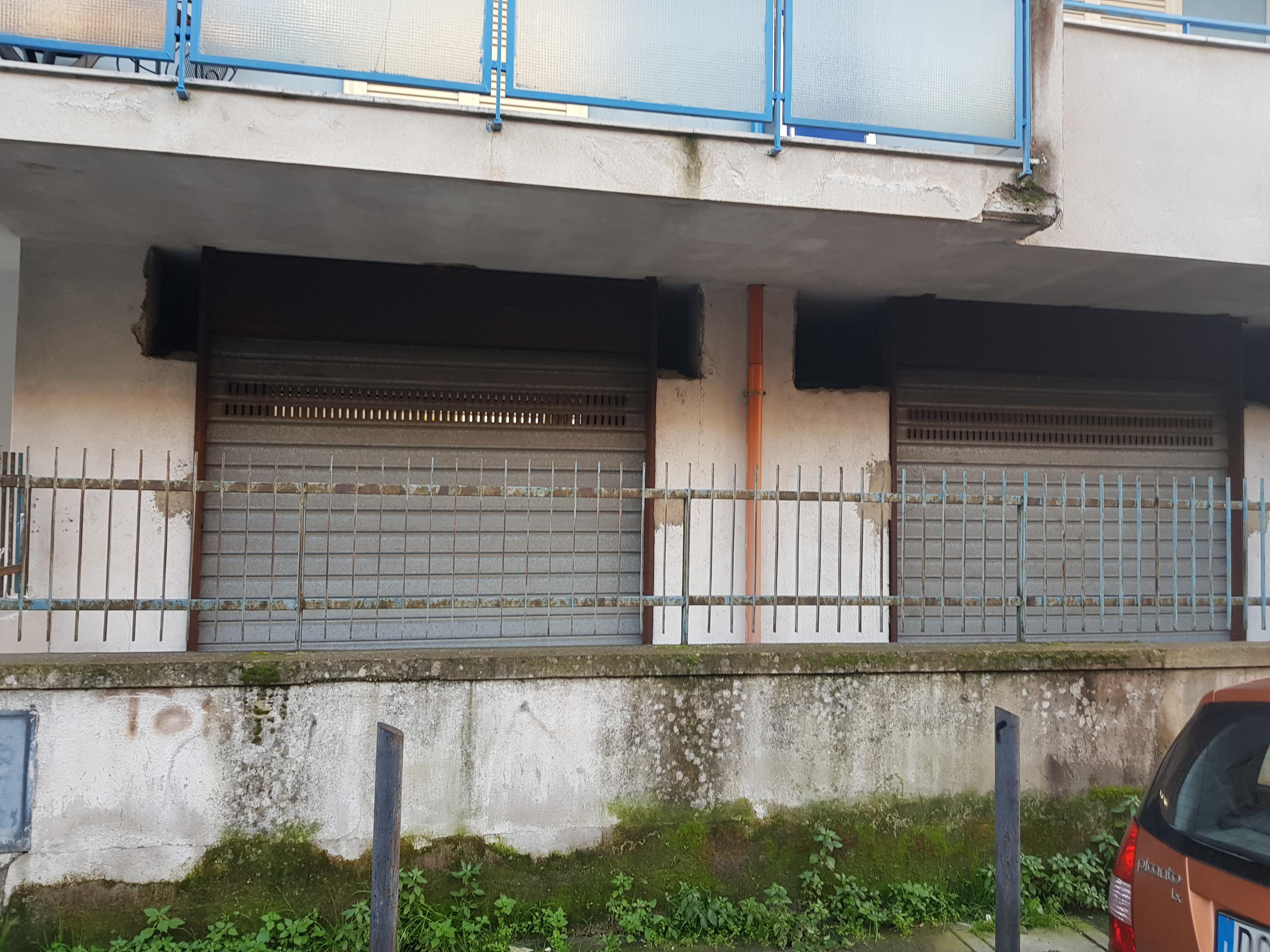 immobile magazzino all'asta in VIA ADA NEGRI SNC - 80018 Mugnano di Napoli (NA) - 1