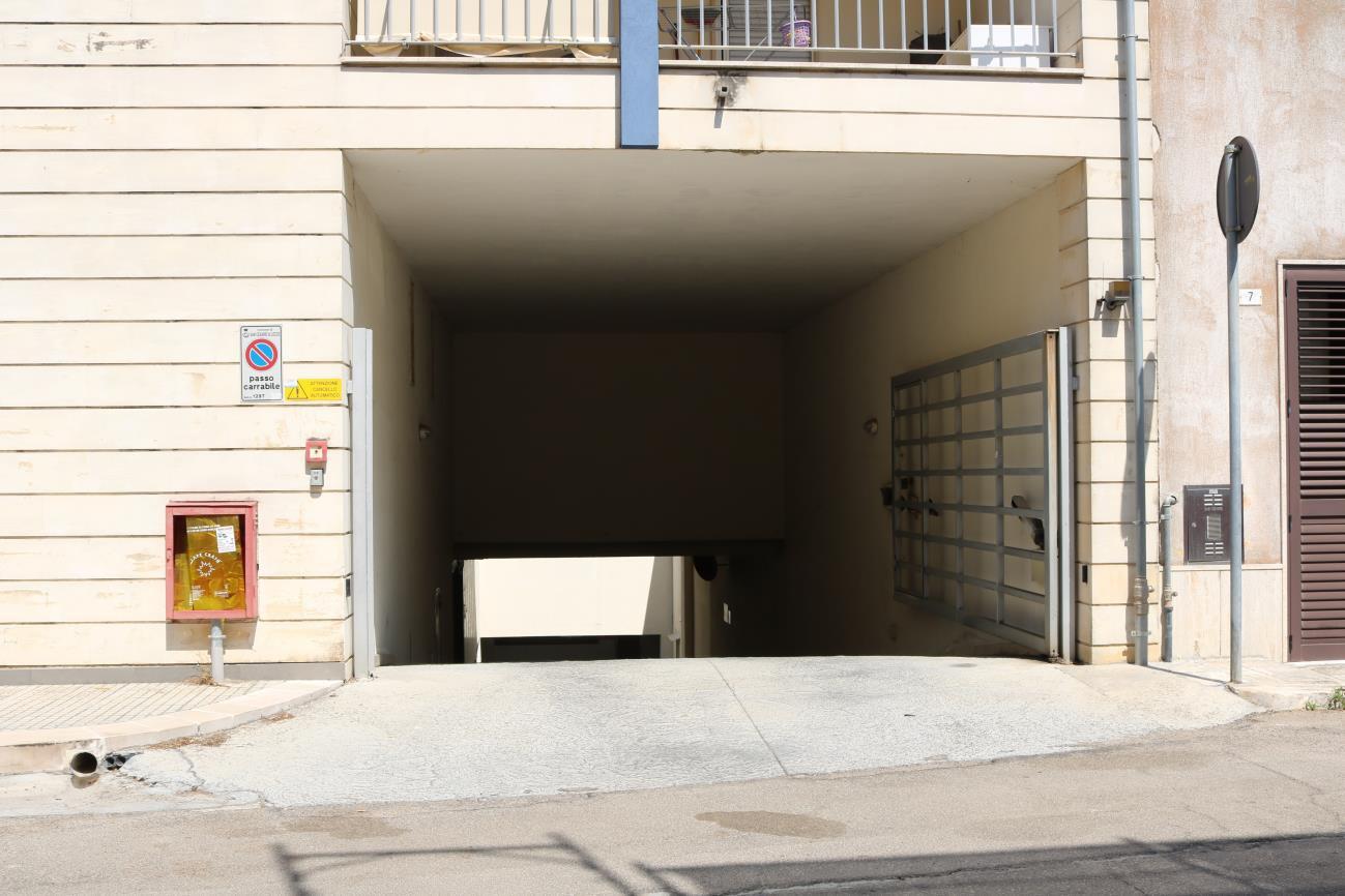 immobile garage all'asta in via Terragno ang via Matteotti - 73016 San Cesario di Lecce (LE) - 2