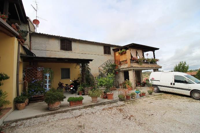immobile appartamento all'asta in Via Forche di Tenna n14 - 63842 Montottone (FM) - 1
