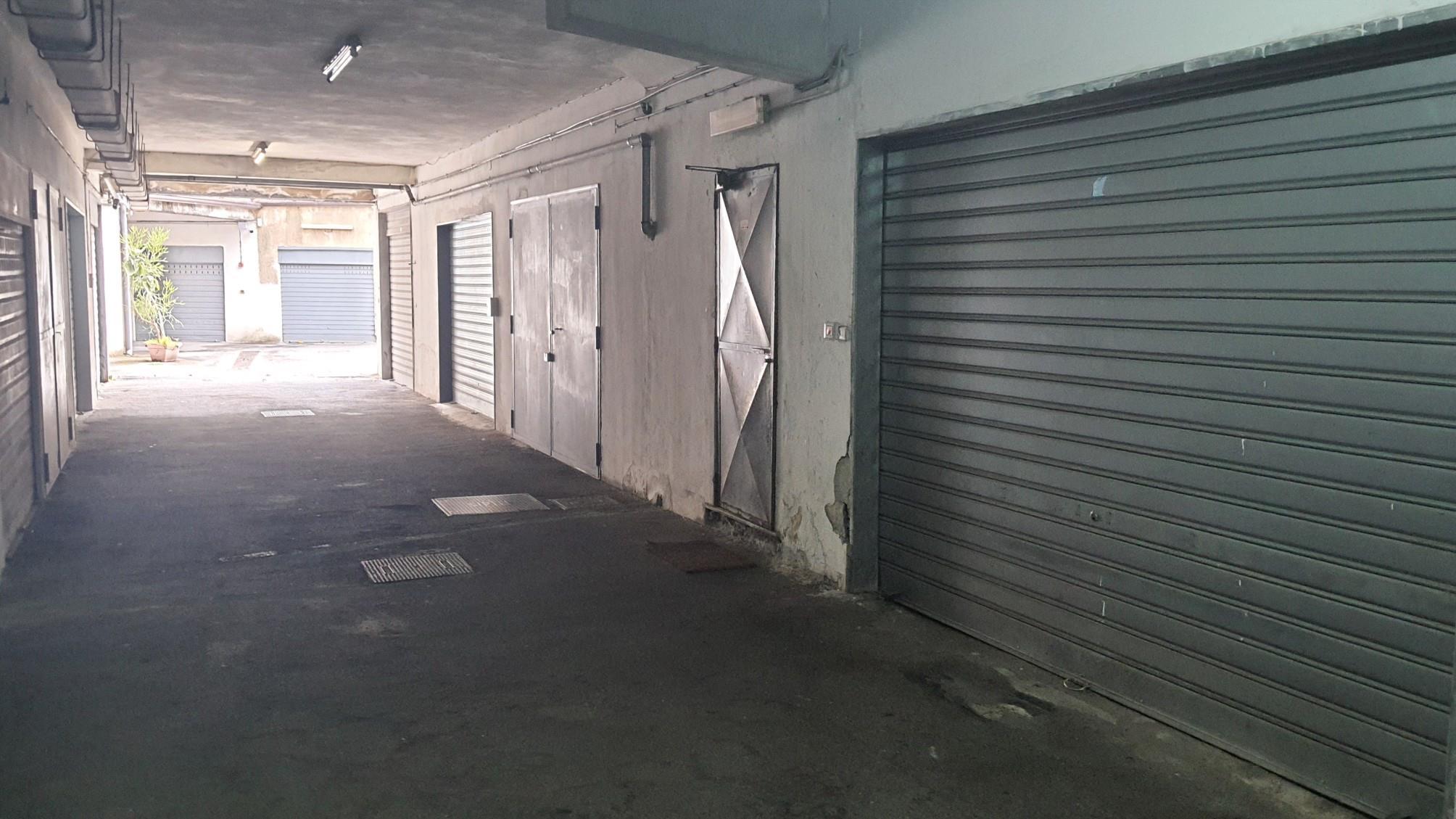 immobile garage all'asta in via XXI Aprile 47 - 95021 Aci Castello (CT) - 3