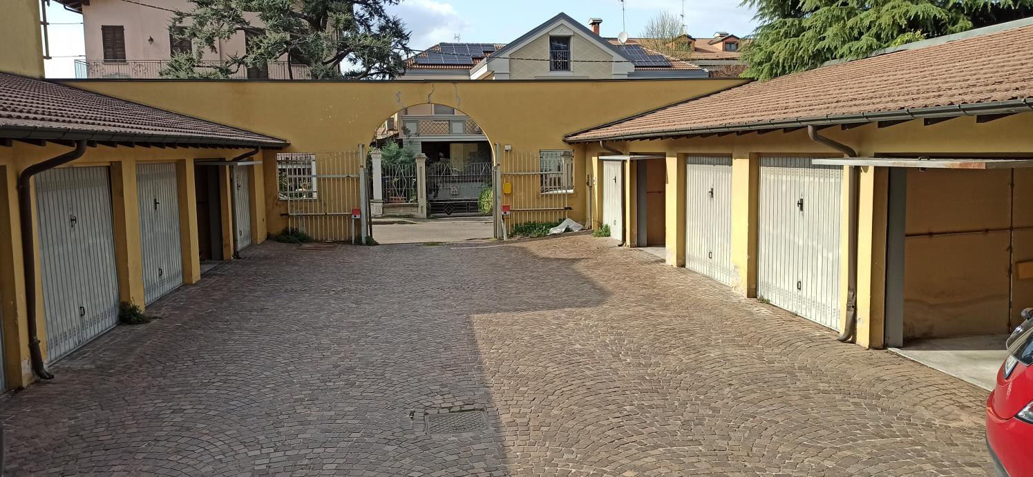 immobile garage all'asta in Piazza Vittorio Veneto 24 Broni (PV) - 4