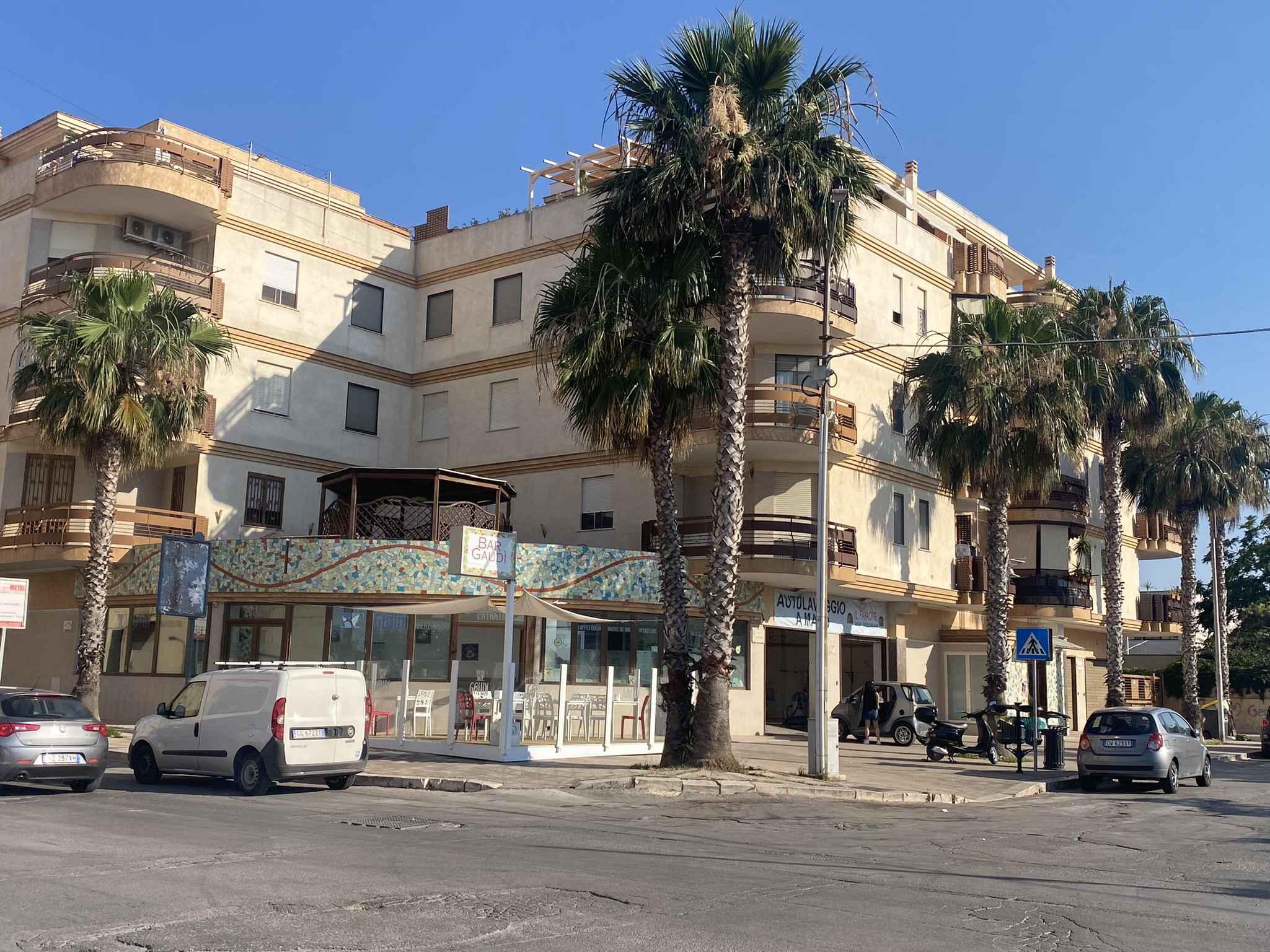 immobile appartamento all'asta in Via Gaetano Salvemini n 3 - 76125 Trani (BT) - 1
