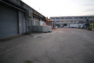 immobile attivita commerciale all'asta in via Campania n 43-45 - 80017 Melito di Napoli (NA) - 3