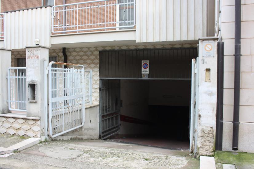 immobile ufficio all'asta in Viale Papa Giovanni XXIII, 37 - 71011 Apricena (FG) - 2