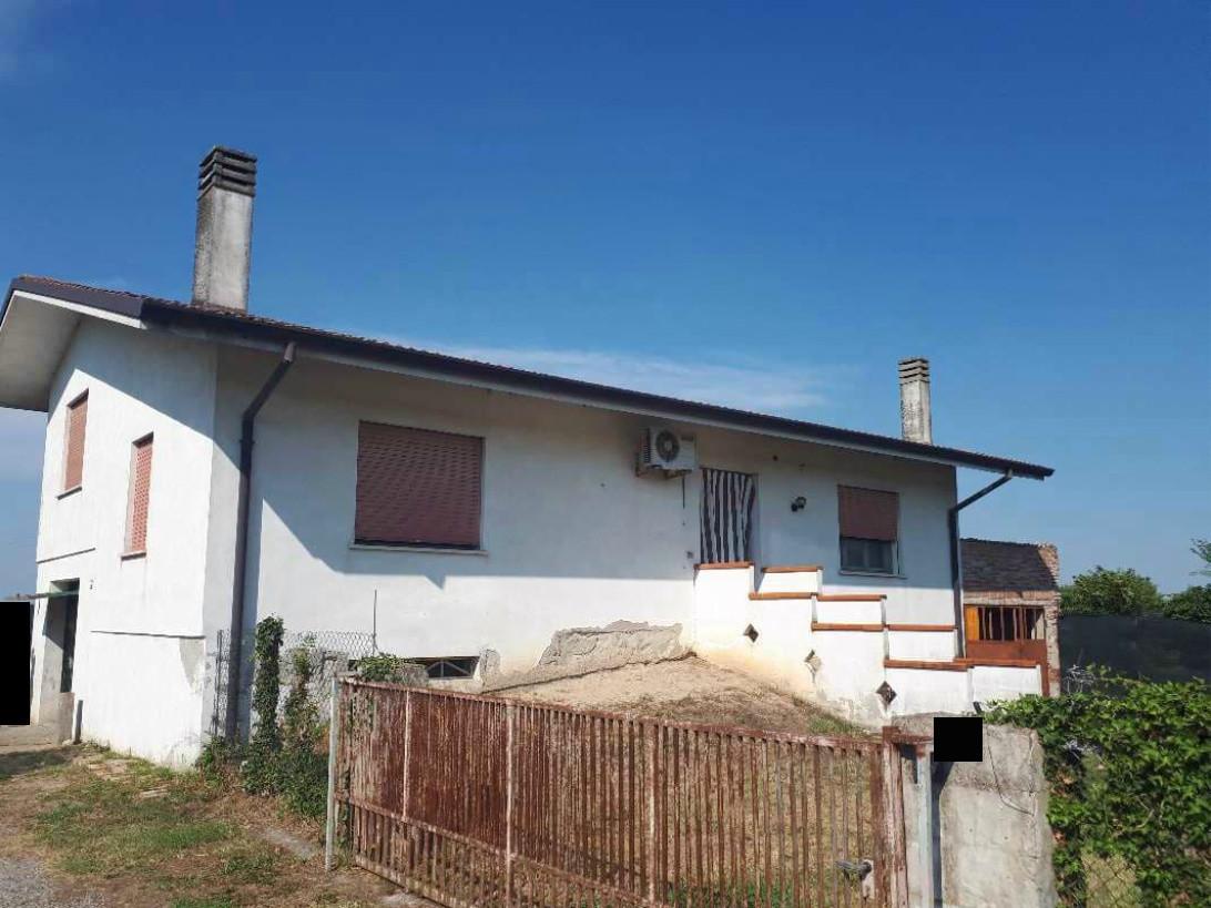 immobile appartamento all'asta in Via Foscarina, 26 - 35040 Barbona (PD) - 2