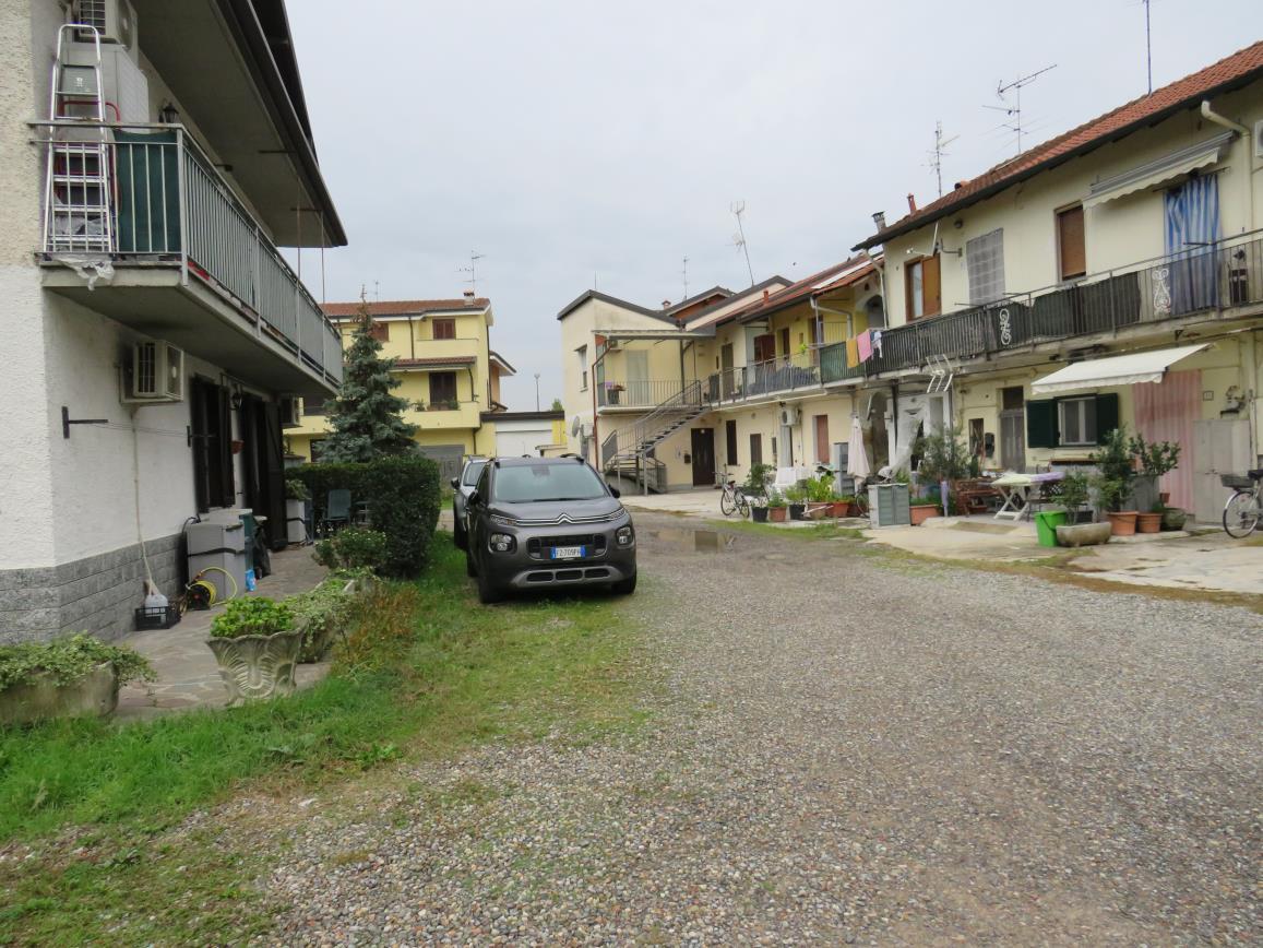 immobile appartamento all'asta in via cascina brughiera 11 Bareggio (MI) - 3