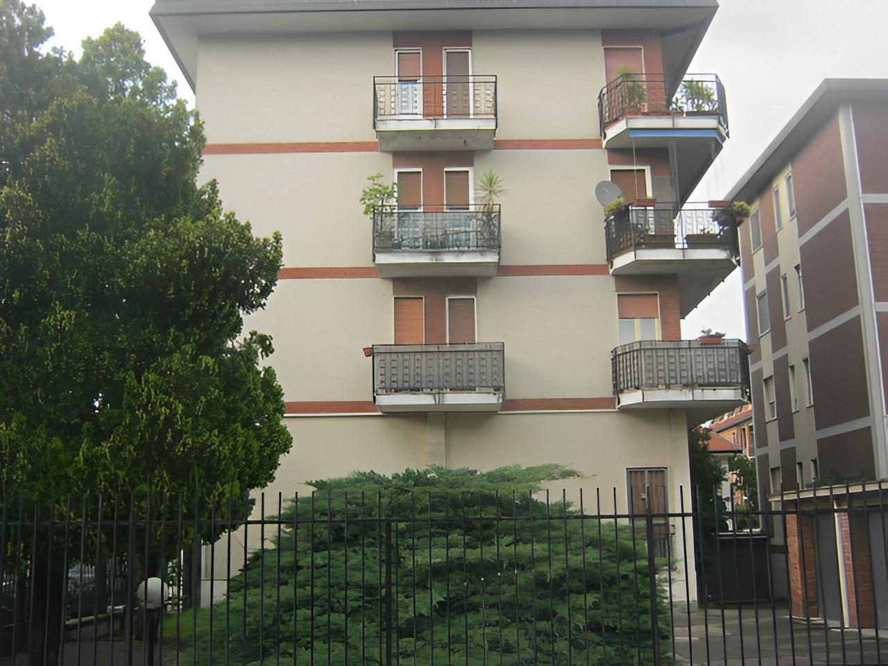immobile TRILOCALE IN ASTA CON CANTINA E BOX, VIA T.REBUSTINI, MELZO (MI) - 1