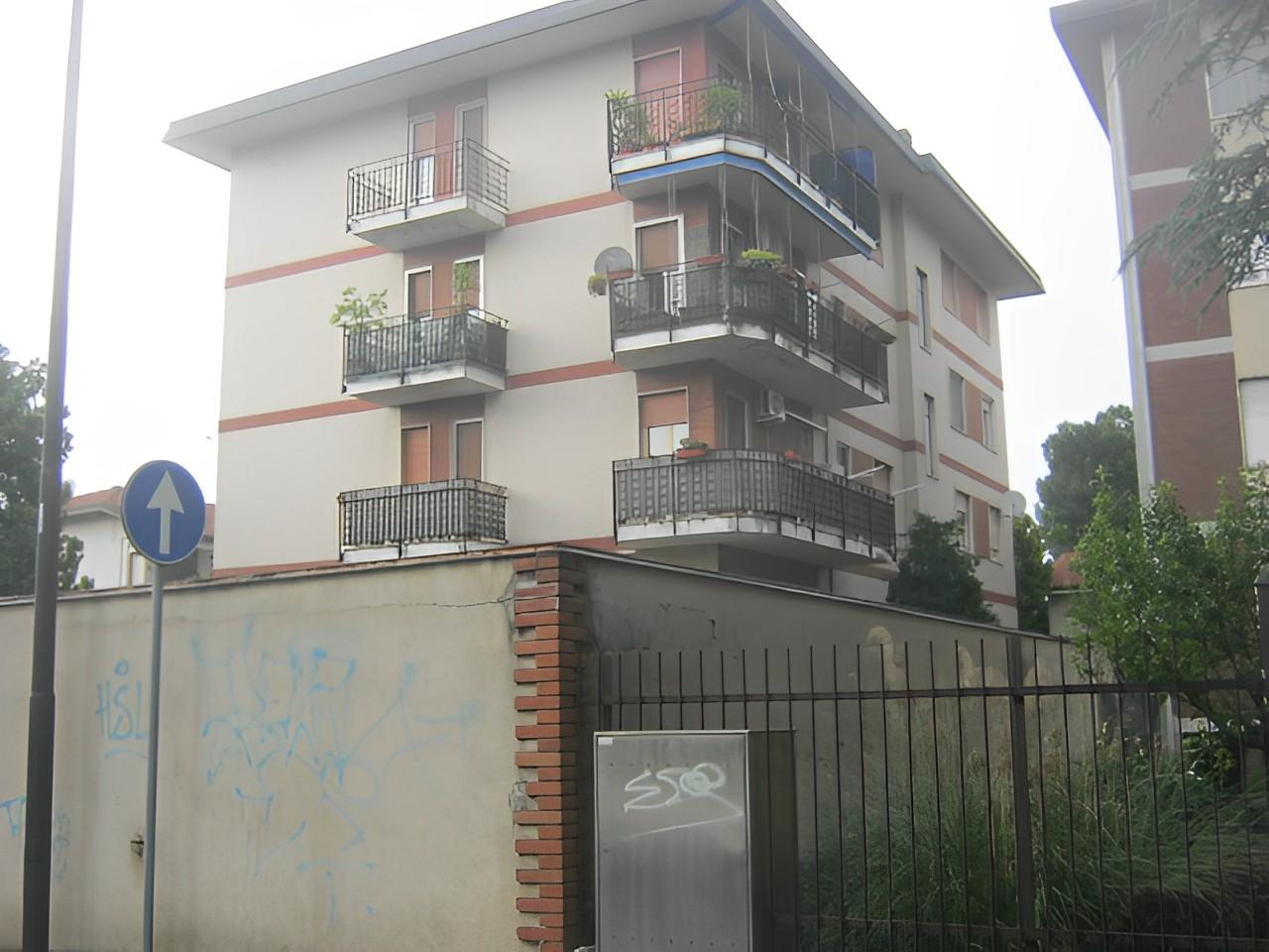 immobile TRILOCALE IN ASTA CON CANTINA E BOX, VIA T.REBUSTINI, MELZO (MI) - 2