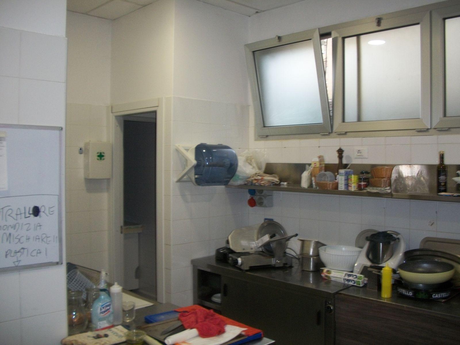 immobile negozio all'asta in Via Vittorio Veneto - 24042 Capriate San Gervasio (BG) - 1