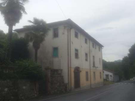 immobile appartamento all'asta in Località La Quercia Frazione Ponte all'Ania - 55051 Barga (LU) - 1