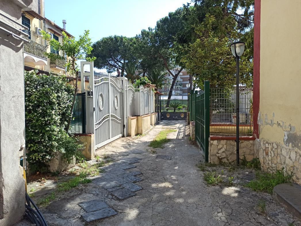 immobile appartamento all'asta in VIA ALVEO FARINA 8 - 80046 San Giorgio a Cremano (NA) - 3