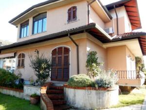 immobile VILLA ALL'ASTA IN LOCALITÀ FOSSONE BASSO, VIA PELUCARA N 3 - 54033 CARRARA (MS) - 1