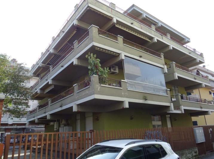 immobile appartamento all'asta in Marina di Carrara, Via Lunense n 28 Bis - 54033 Carrara (MS) - 2