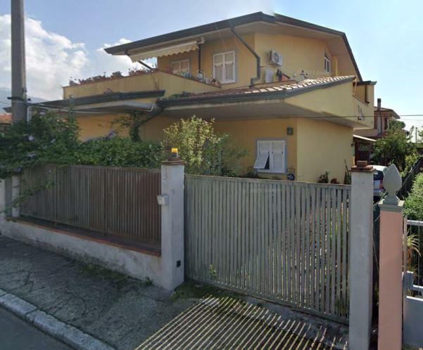 immobile appartamento all'asta in Romagnano, Via Valona 7 - 54100 Massa (MS) - 1