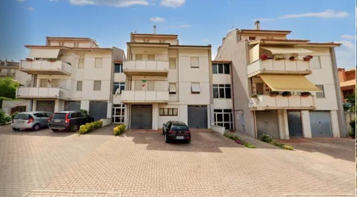 immobile appartamento all'asta in via ugo betti, n 33 - 62022 Castelraimondo (MC) - 1