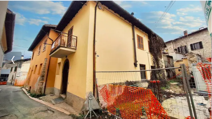 immobile appartamento all'asta in via alessandro manzoni, n 21 - 6046 Norcia (PG) - 1