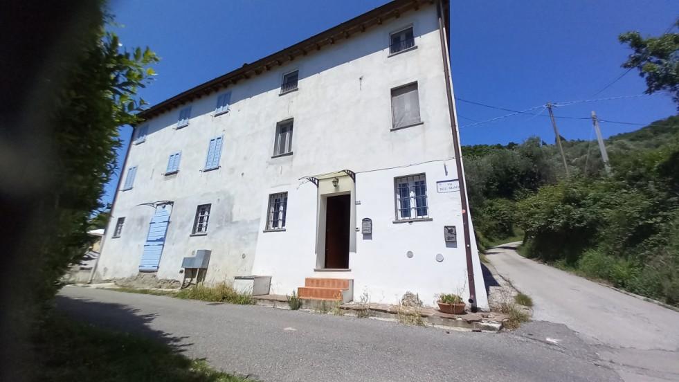 immobile appartamento all'asta in Zona Quiesa - Via dell'Arancio 201 - 55040 Massarosa (LU) - 4