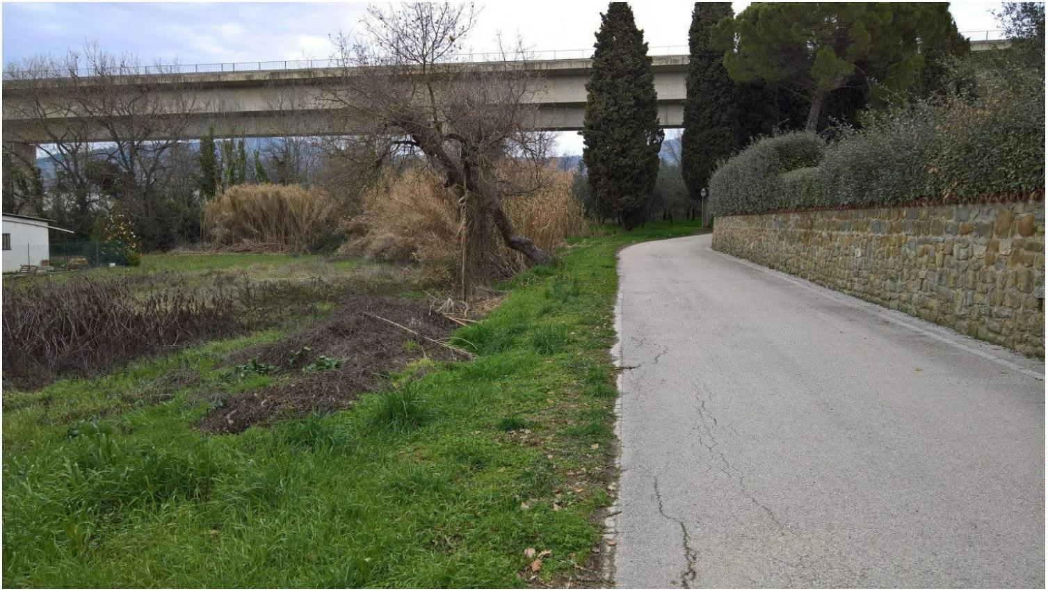 immobile terreno all'asta in Via S Vincenzo Ferrer - Zona Indle Ovest Passignano sul Trasimeno (PG) - 1
