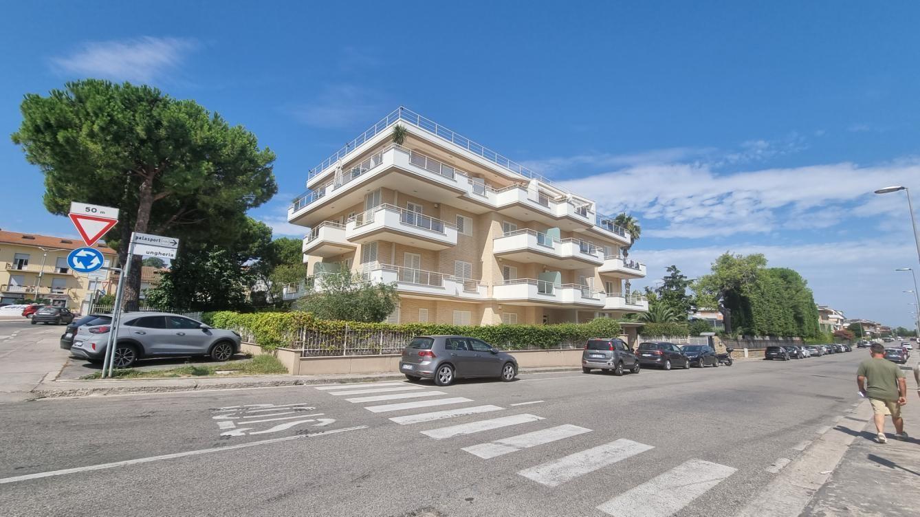 immobile appartamento all'asta in VIA UNGHERIA N 1 - 63821 Porto Sant'Elpidio (FM) - 2