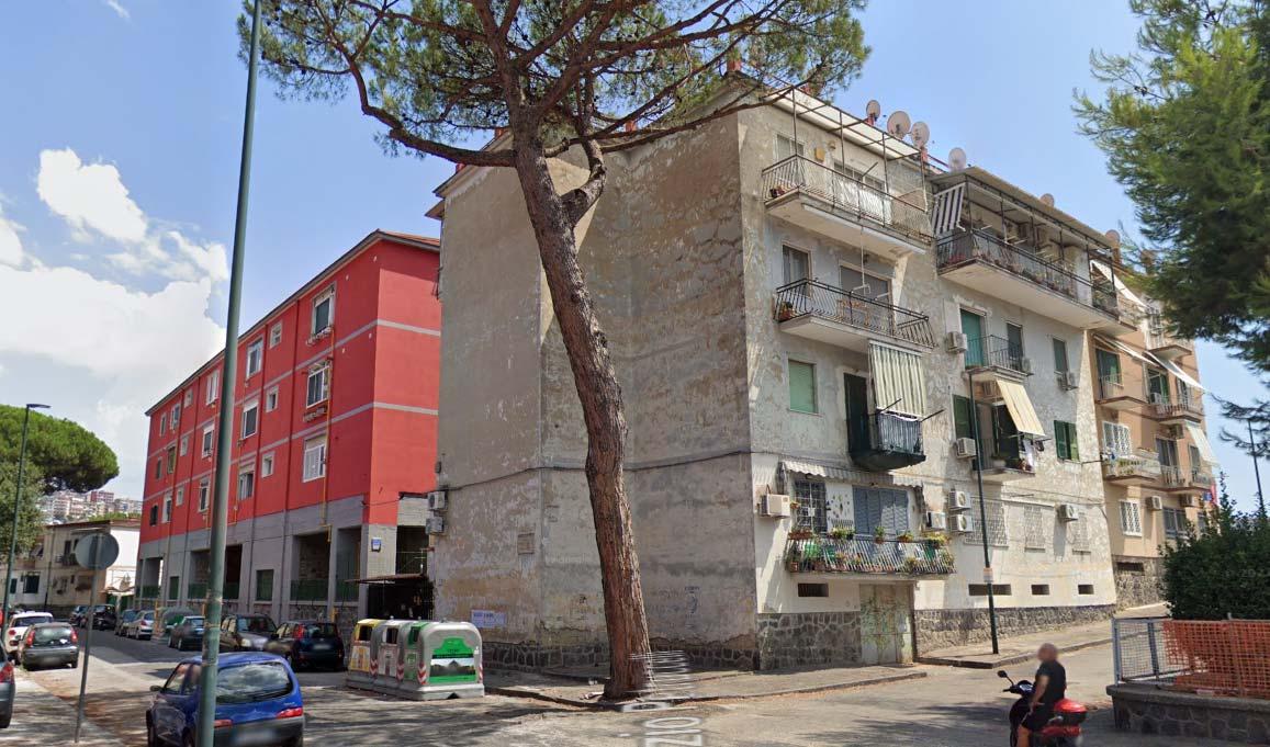 immobile appartamento all'asta in Via Orazio Petruccelli 7-9 - 80126 Napoli (NA) - 3