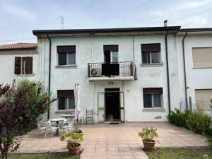 immobile appartamento all'asta in Via Trieste, 43 - 45030 Crespino (RO) - 2