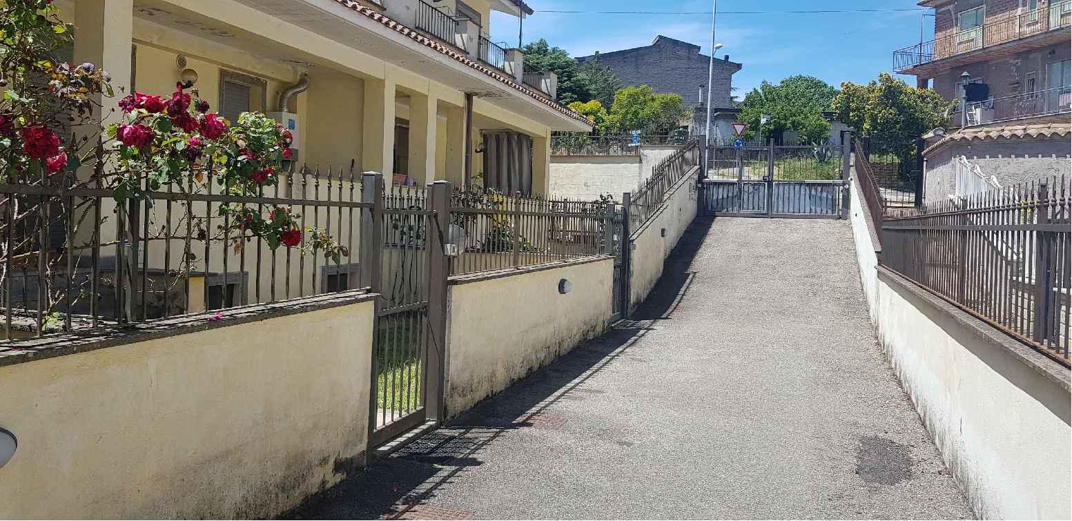 immobile appartamento all'asta in Via FERRAUTI 1/A - 01030 Calcata (VT) - 2