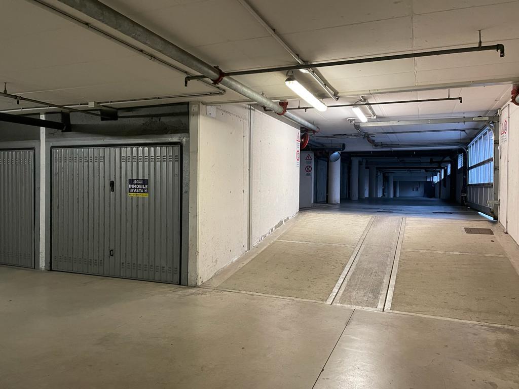 immobile attivita commerciale all'asta in Via Falcone Bergamo (BG) - 2