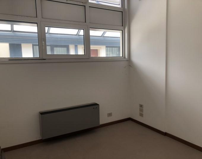 immobile ufficio all'asta in Piazza IV Novembre - 30027 San Donà di Piave (VE) - 4