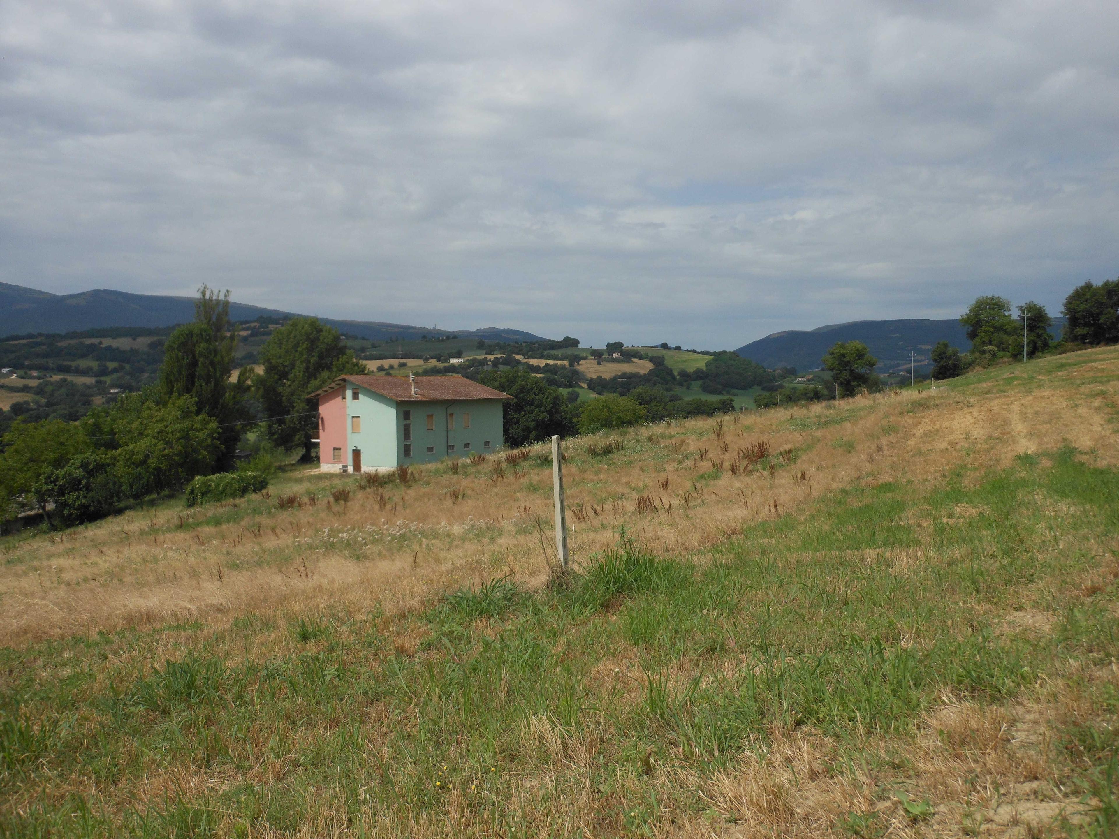 immobile terreno all'asta in località Colvenale - 62020 Camporotondo di Fiastrone (MC) - 2