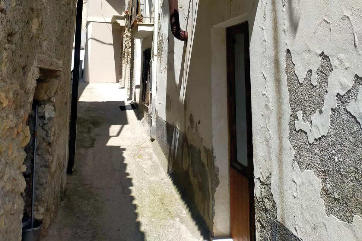 immobile rustico all'asta in via Tommaso Salvini, 16-18-20 - 89042 Gioiosa Ionica (RC) - 1