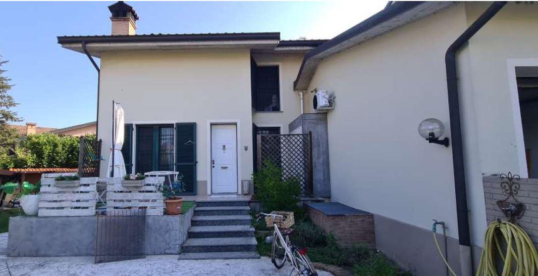 immobile villa all'asta in Via Firenze n 37 - 26854 Pieve Fissiraga (LO) - 1