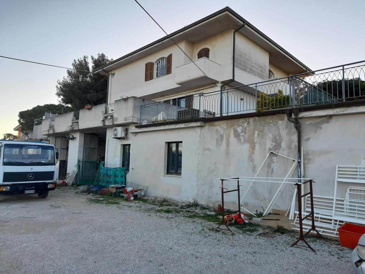 immobile VILLA ALL'ASTA IN RACCORDO PIAN DI TORRE, PORTO SANT'ELPIDIO (FM) - 1