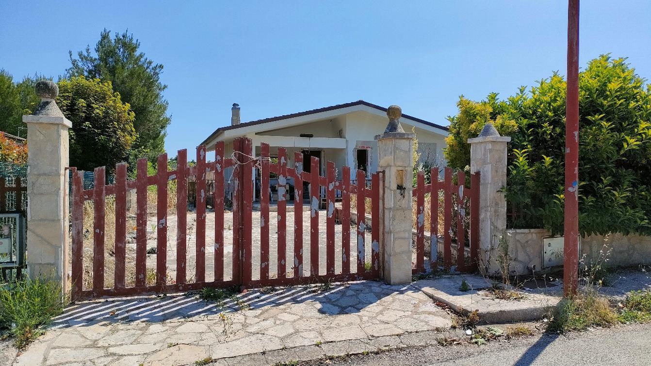 immobile villa all'asta in Contrada Fraddiavolo - 70020 Cassano delle Murge (BA) - 1