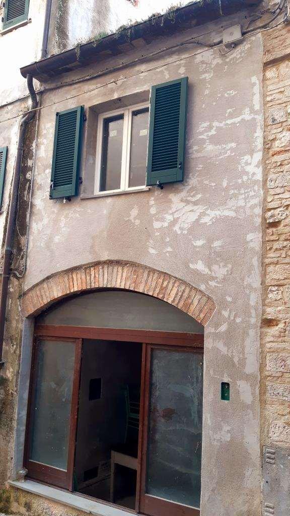 immobile appartamento all'asta in Via Giuseppe Mazzini 21 - 61045 Pergola (PU) - 1