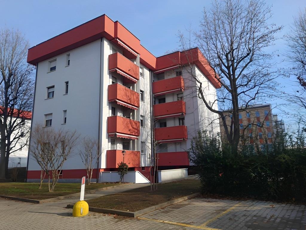 immobile ABITAZIONE IN ASTA CON BOX IN VIA G. ROSSINI, LAINATE (MI) - 1