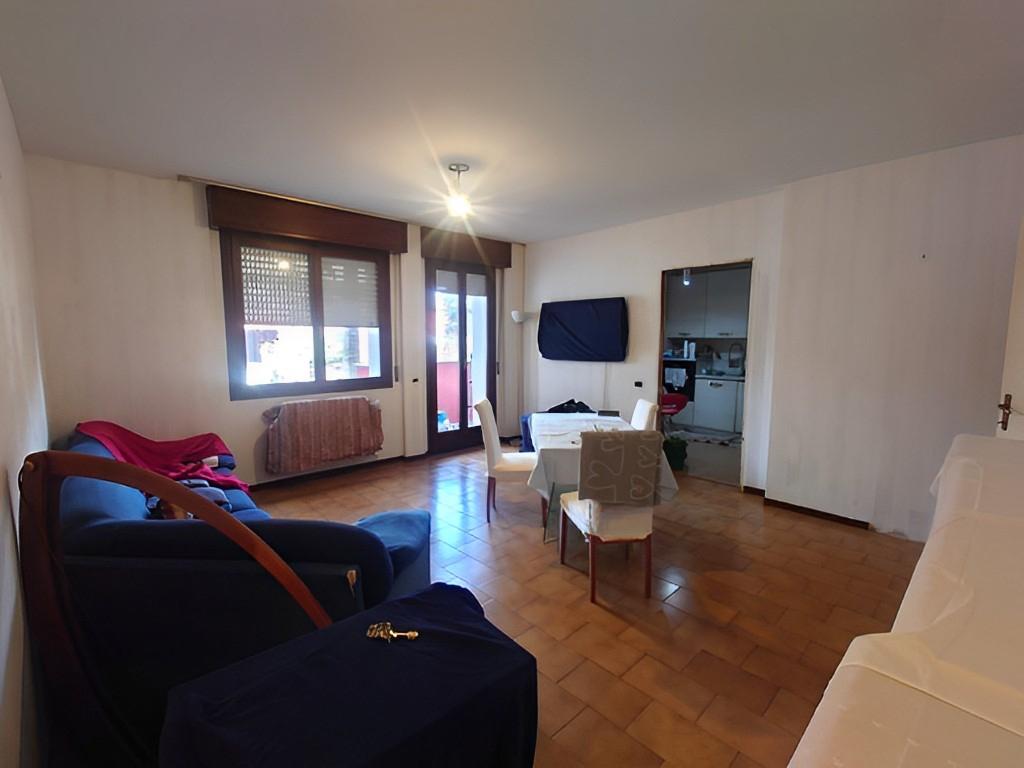 immobile ABITAZIONE IN ASTA CON BOX IN VIA G. ROSSINI, LAINATE (MI) - 3