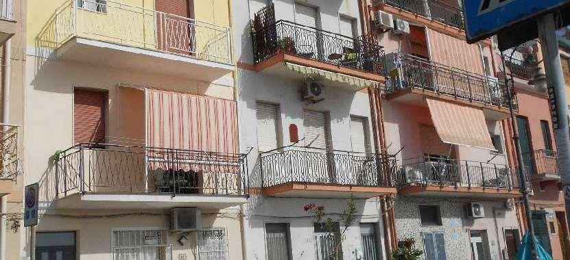 immobile appartamento all'asta in via Lungomare 4  Novembre n 47 - 98035 Giardini-Naxos (ME) - 2