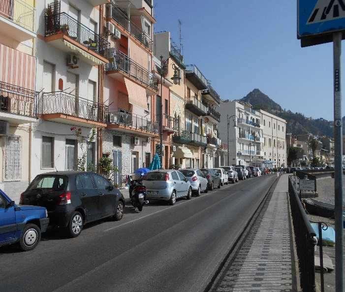immobile appartamento all'asta in via Lungomare 4 Novembre n 47 - 98035 Giardini-Naxos (ME) - 4